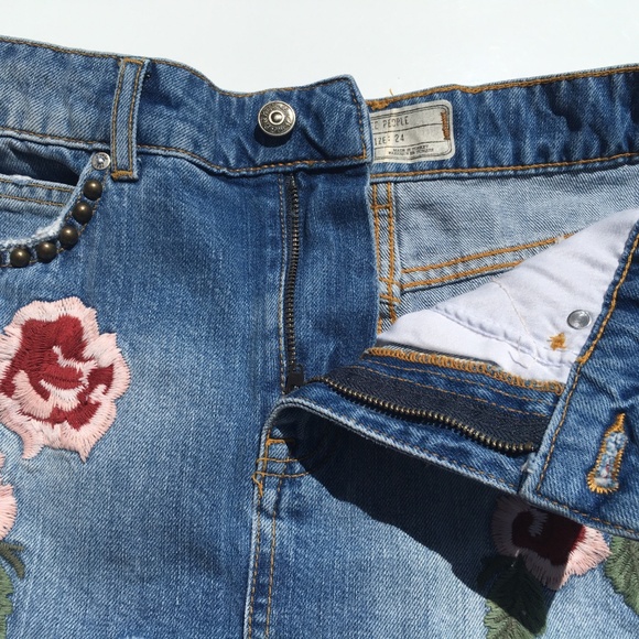 FREE PEOPLE Wild Rose Embroidered Mini Skirt 24 - Picture 7 of 8